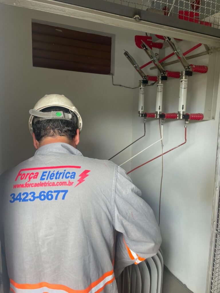 Manutenção em Subestação 13,8 KV em Juatuba - MG